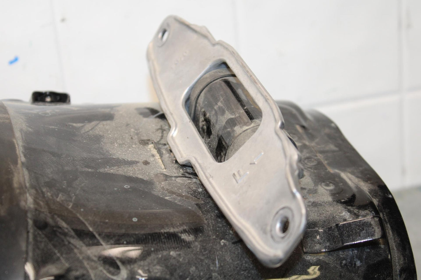 16-20 KAWASAKI ZX10R GAS TANK FUEL CELL PETROL RESERVOIR BB591