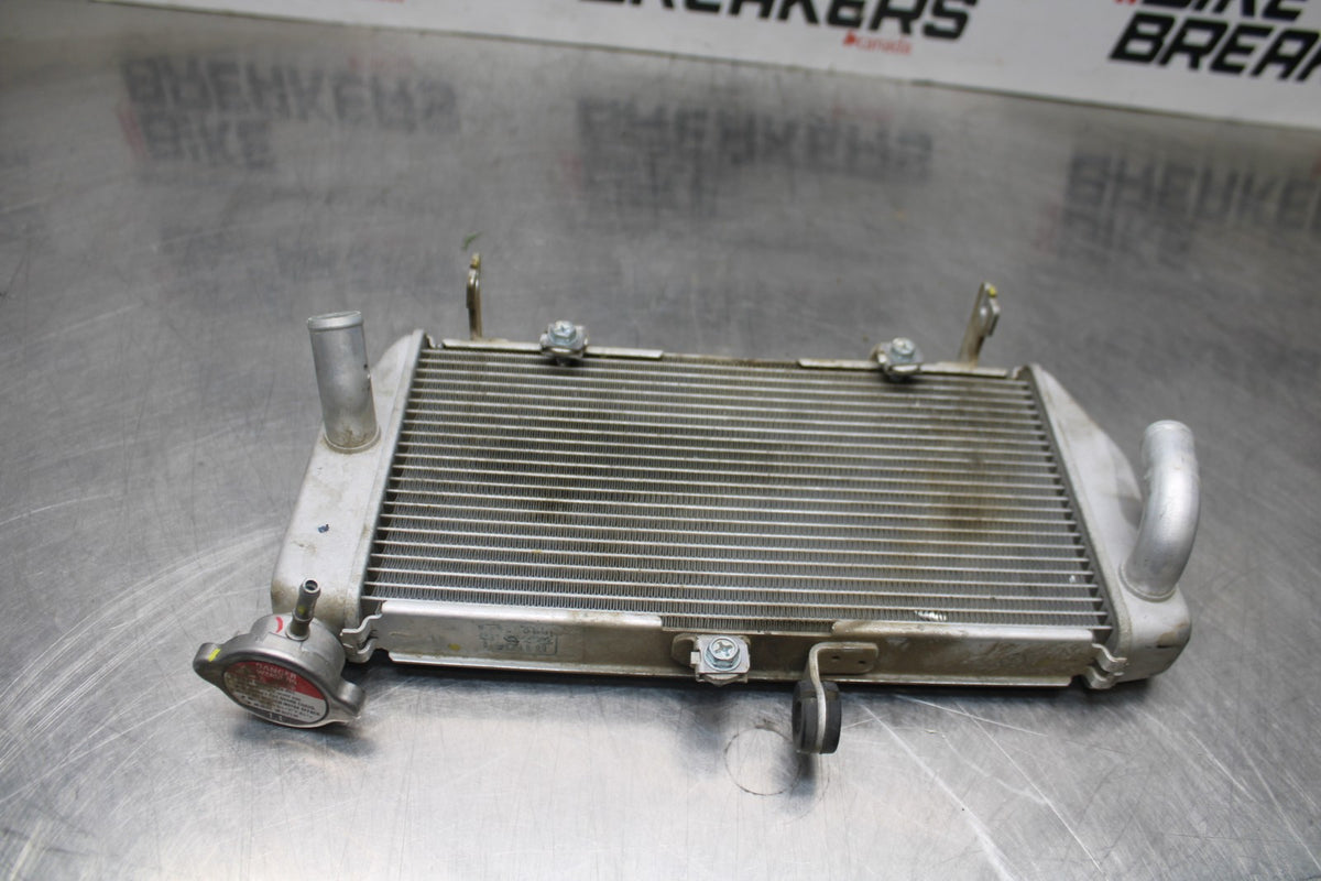 17-18 YAMAHA YZF R3 ENGINE RADIATOR MOTOR COOLER COOLING RADIATER BB788