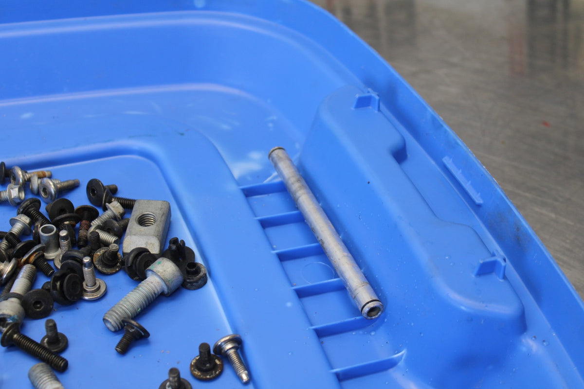 24 APRILIA TUONO V4 1100 FACTORY ABS MOUNTING BOLTS HARDWARE SCREWS BB887