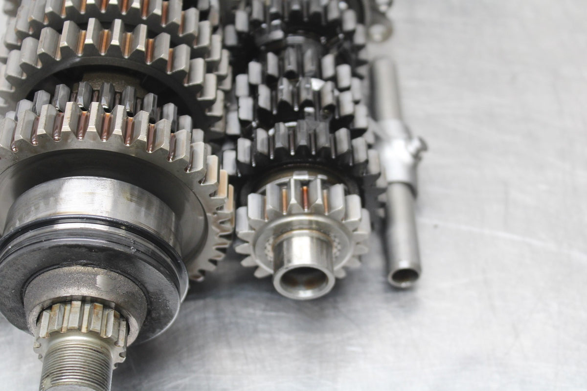 18 YAMAHA YZF R1  ENGINE MOTOR TRANSMISSION TRANNY GEARS BB838