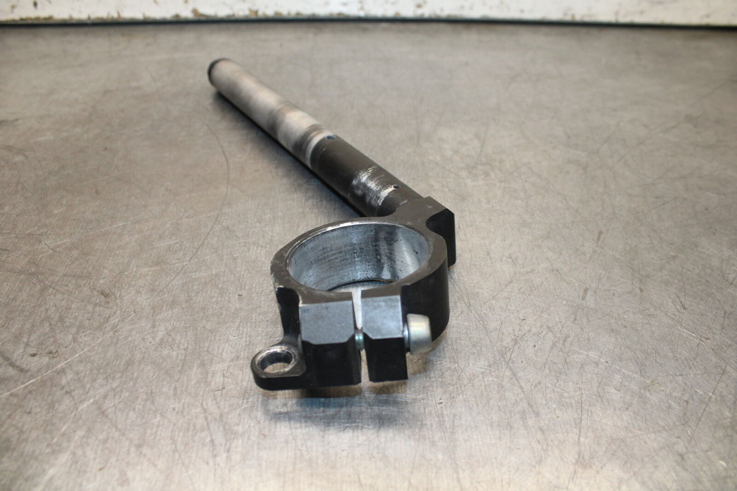 13-17 KAWASAKI NINJA ZX6R ZX636E RIGHT CLIP ON HANDLEBAR BB735