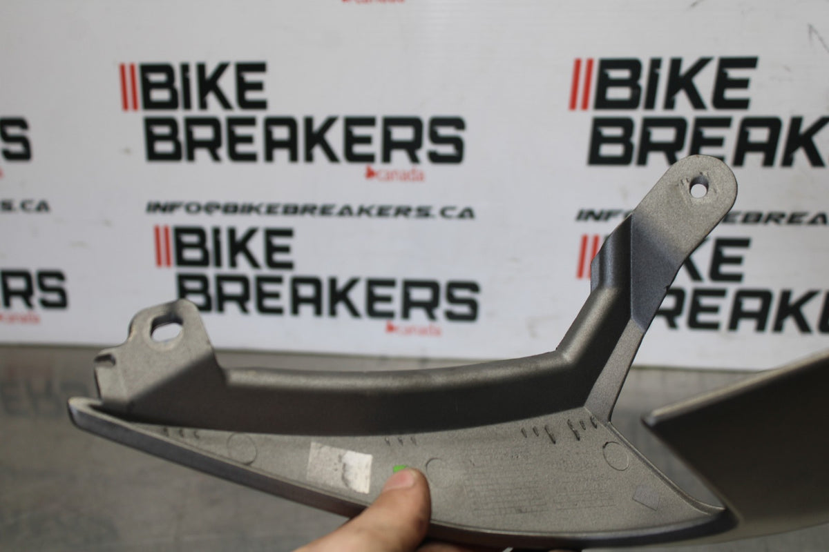 20 TRIUMPH STREET TRIPLE 765 LEFT REAR BACK TAIL FAIRING COWL SHROUD BB864