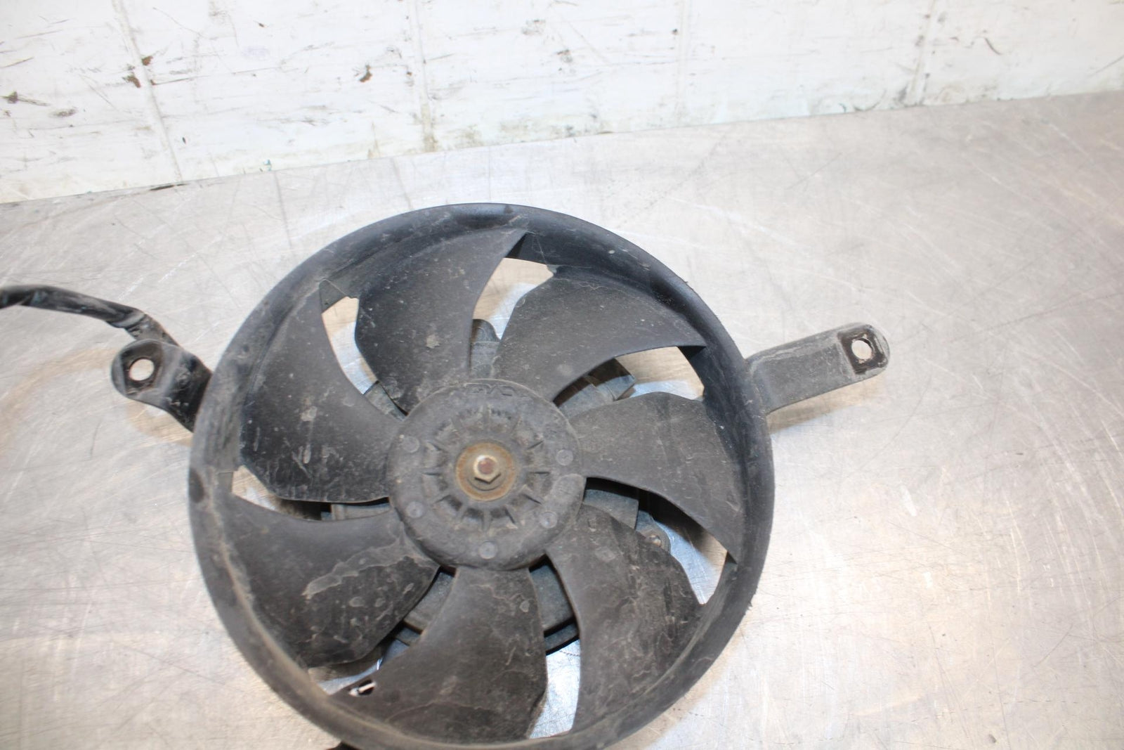 03-04 YAMAHA YZF R6  ENGINE RADIATOR COOLING FAN BB481