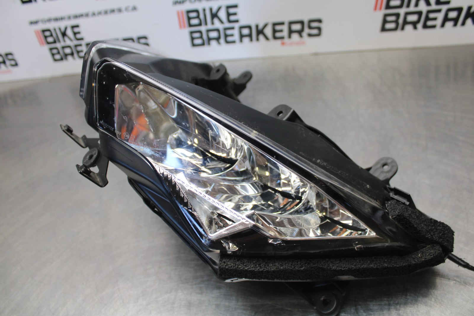 18-23 KAWASAKI NINJA 400 EX400 ABS FRONT HEADLIGHT HEAD LIGHT LAMP BB192
