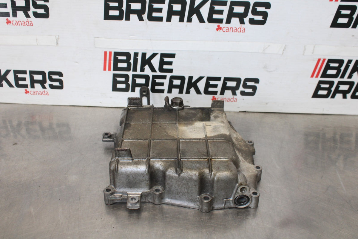 06-07 HONDA INTERCEPTOR 800 VFR800 ENGINE MOTOR BOTTOM OIL PAN COVER BB917