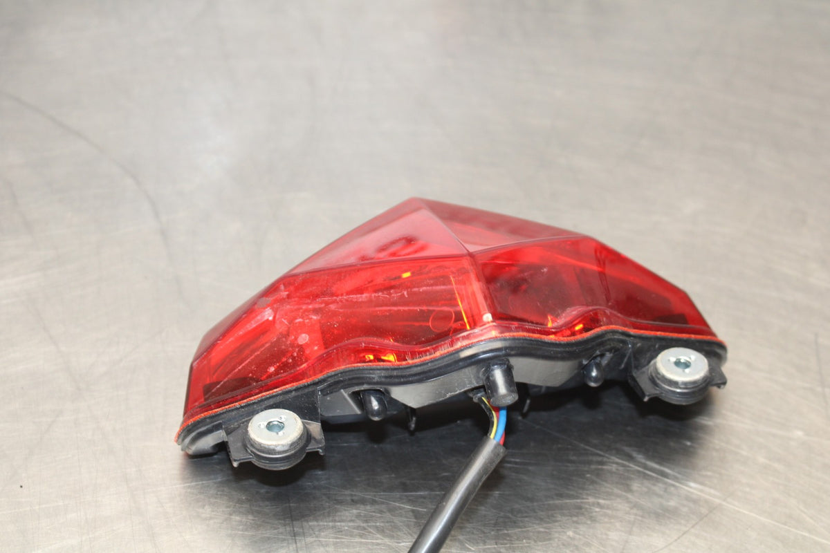 12-16 KAWASAKI NINJA 650 EX650F ABS REAR TAIL TAILLIGHT BACK BRAKE LIGHT BB860