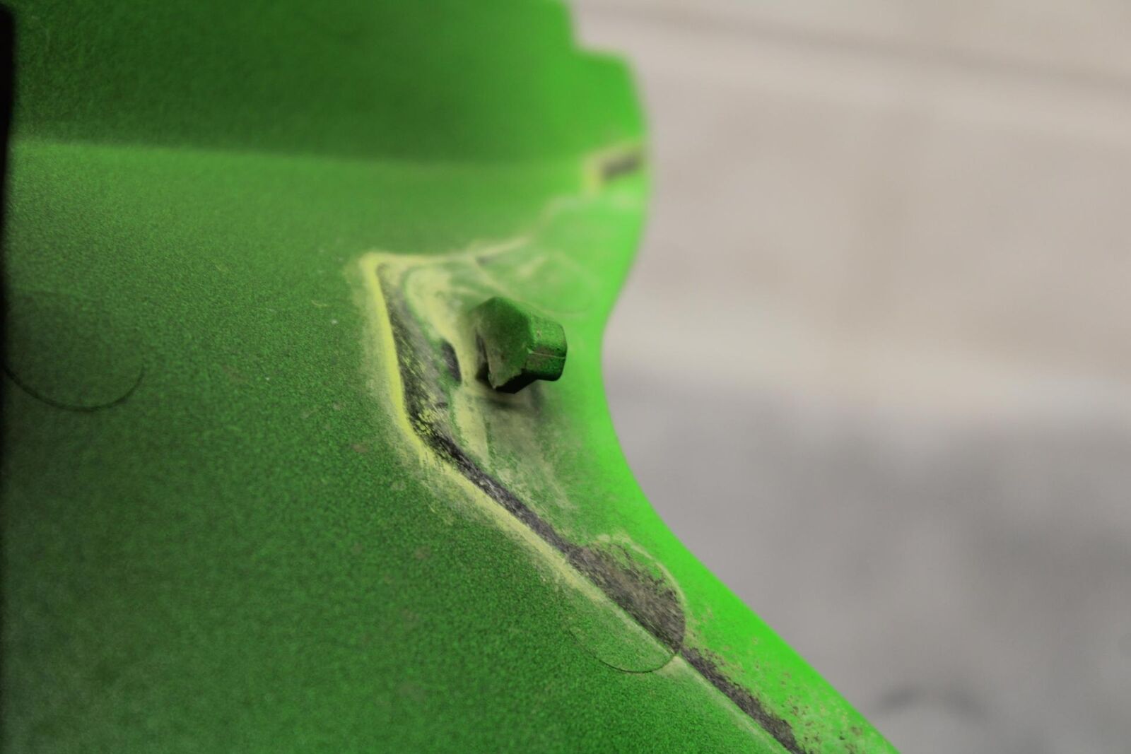 2011 Kawasaki Ninja ZX6R ZX600R FRONT CENTER COWL FAIRING BB587