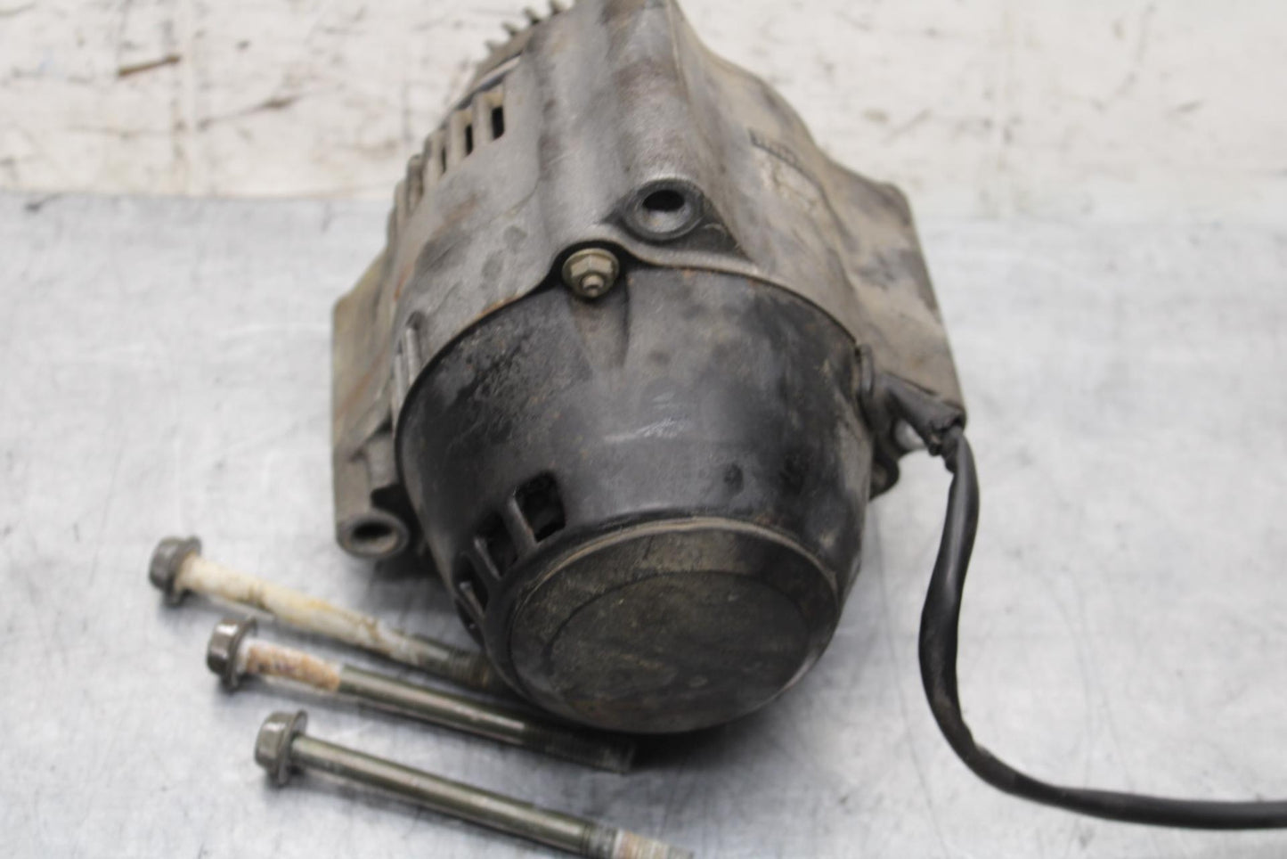 1997 Suzuki Bandit 1200 GSF1200S ENGINE MOTOR GENERATOR ALTERNATOR BB559