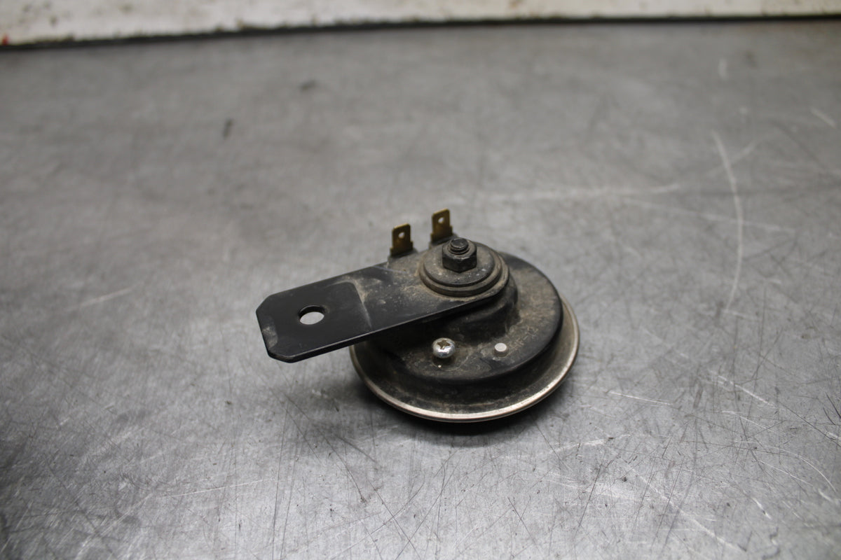 19-22 KAWASAKI Z400 HORN SIGNAL BB708