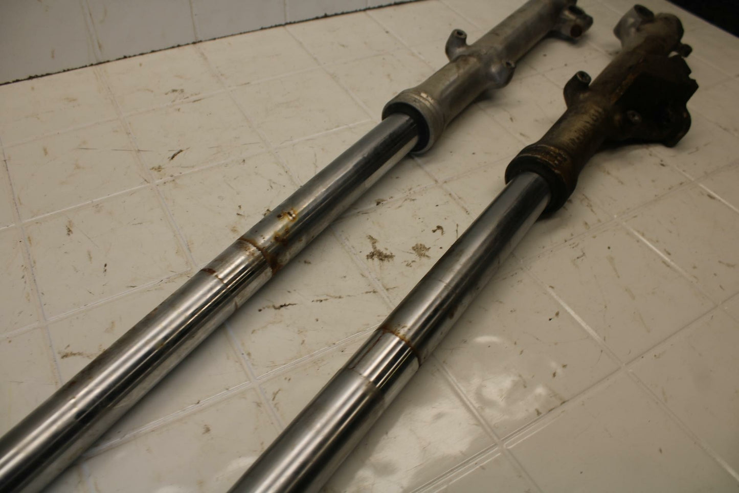 80-83 YAMAHA MAXIM 650 XJ650 FRONT FORKS SHOCK SUSPENSION SET PAIR BB403