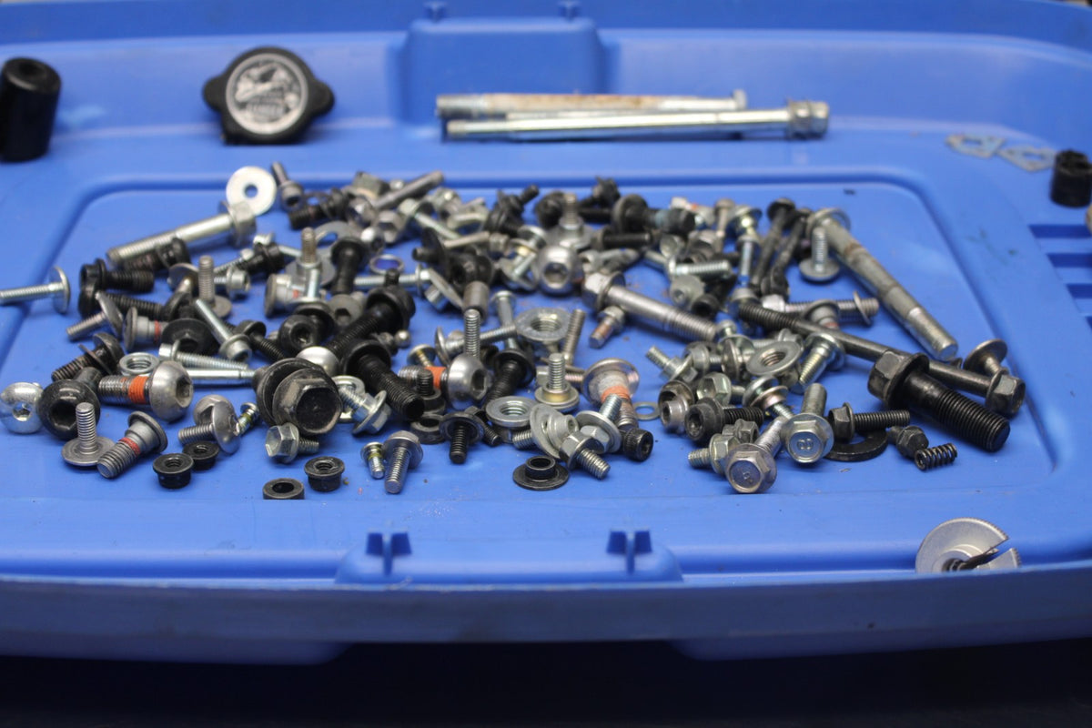 22-25 YAMAHA YZF R7 MOUNTING BOLTS HARDWARE SCREWS BB940