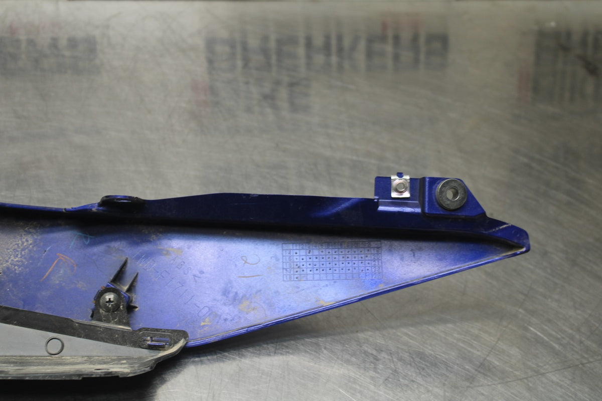 17-18 YAMAHA YZF R3 LEFT REAR BACK TAIL FAIRING COWL SHROUD BB788