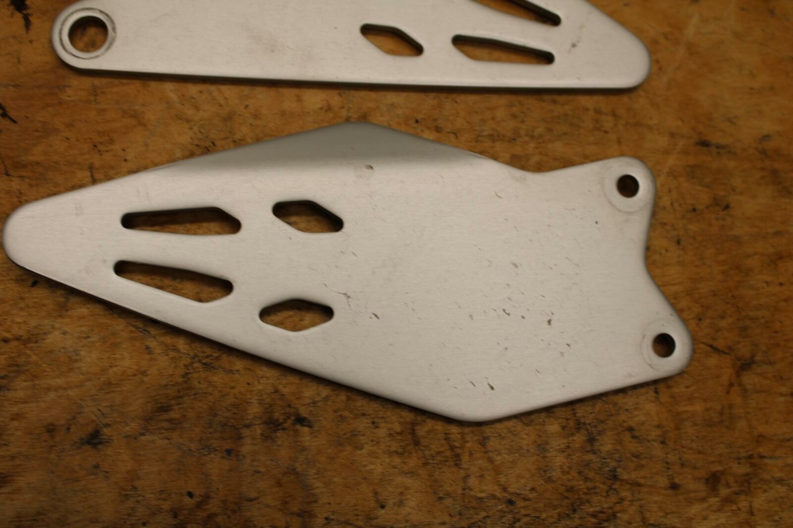 19-20 KAWASAKI NINJA ZX6R LEFT RIGHT REARSET HEEL GUARD COVER PAIR  BB338