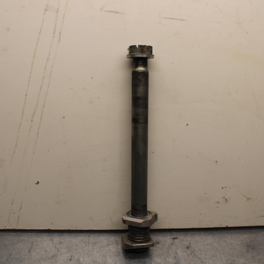 04-05 SUZUKI GSXR750 REAR AXLE BACK WHEEL RIM PIVOT BOLT AXEL 64711-33E10 BB81