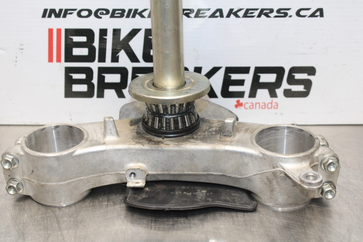 06-07 SUZUKI GSXR 600 FRONT FORKS CLAMP LOWER TRIPLE TREE STEM BB178