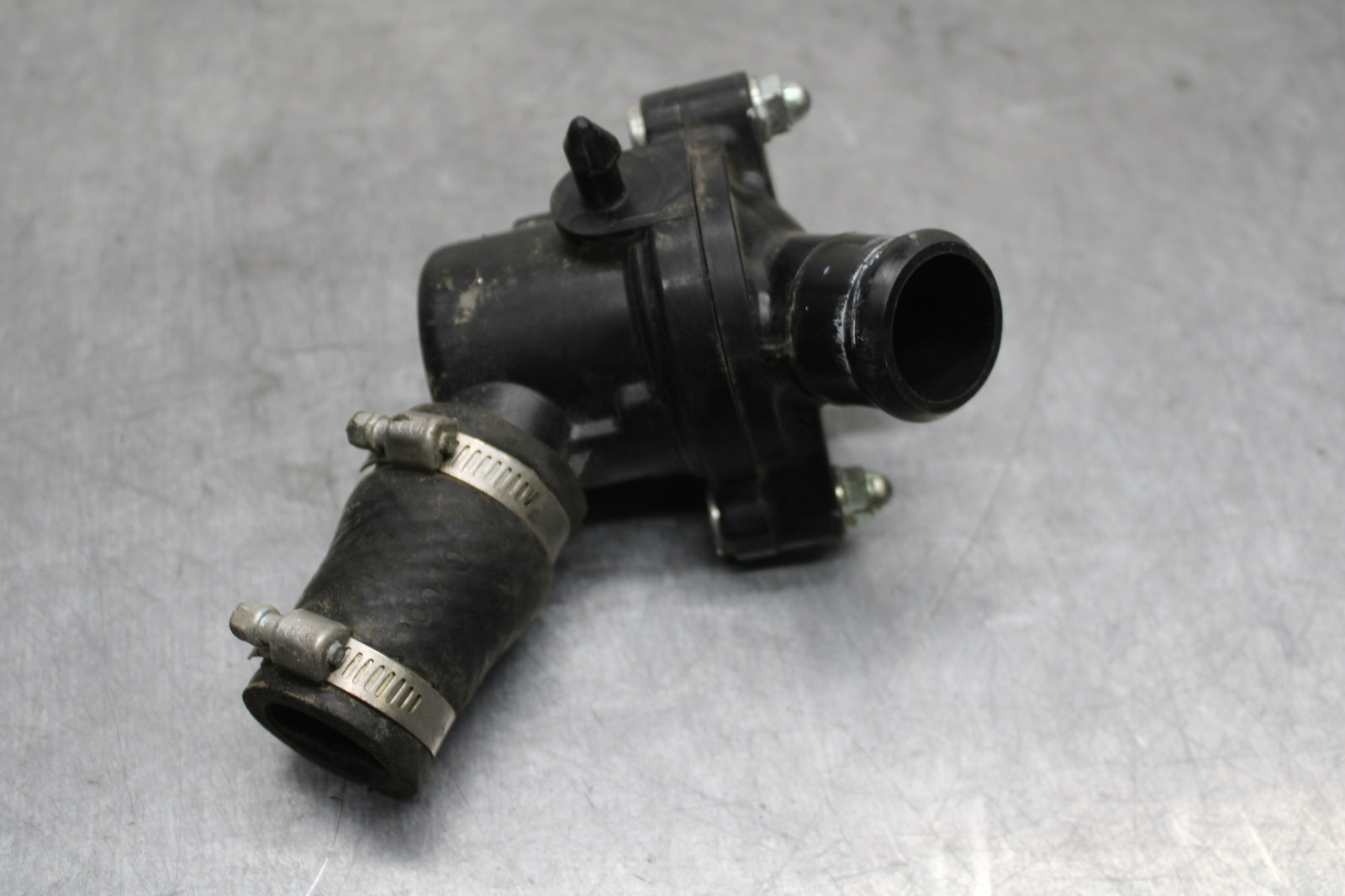 07-08 YAMAHA YZF R1 THERMOSTAT W HOUSING ASSEMBLY BB724