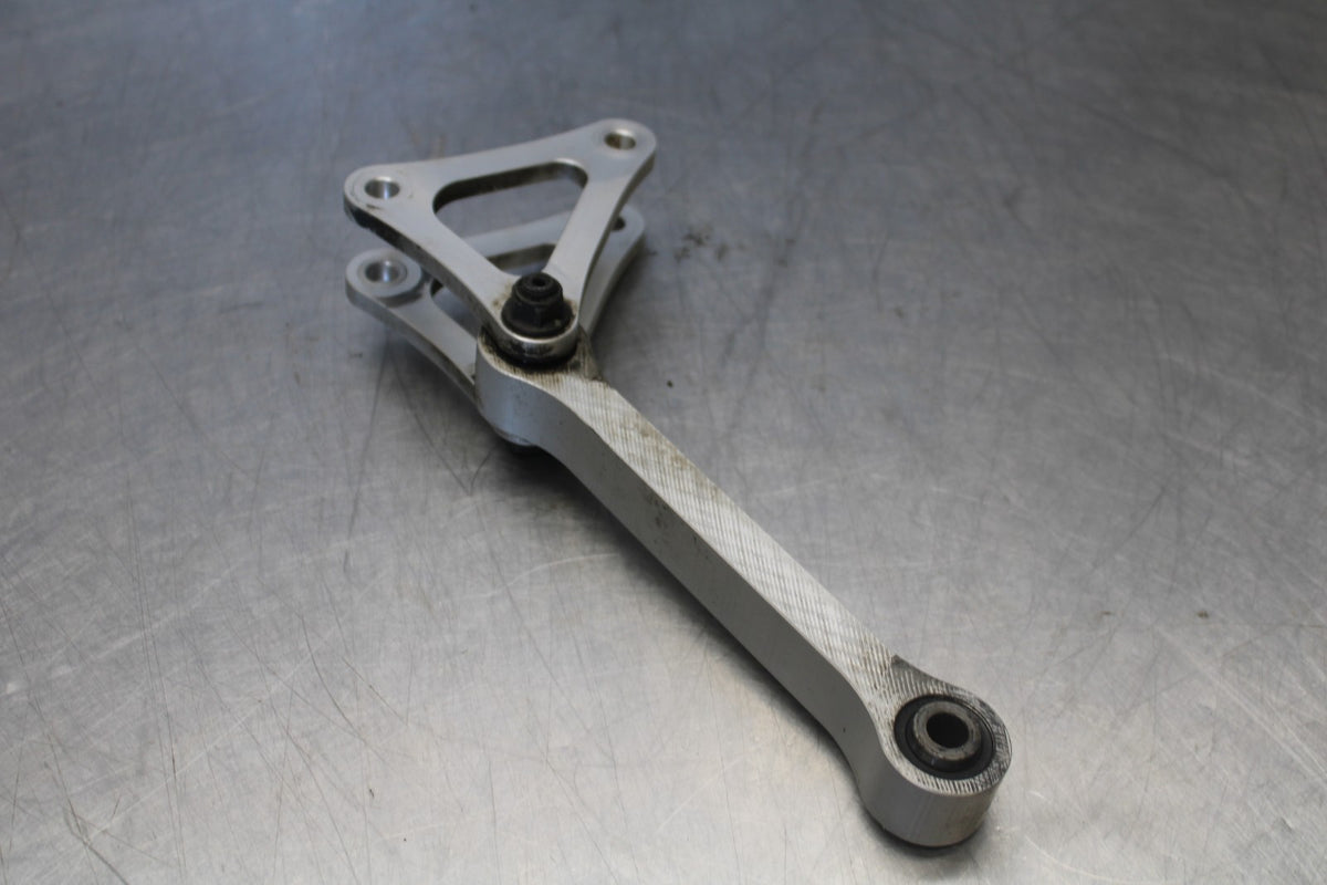 05 YAMAHA YZF R6 REAR DOGBONE SHOCK LINKAGE LINK BB894
