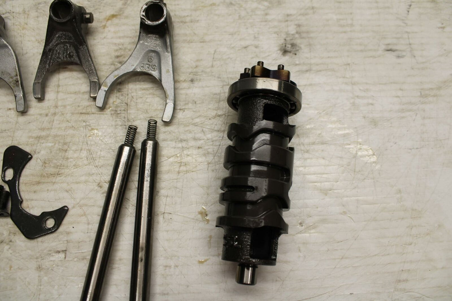 05 YAMAHA YZF R6S ENGINE TRANSMISSION GEAR SHIFT SHIFTER CAM DRUM BB234
