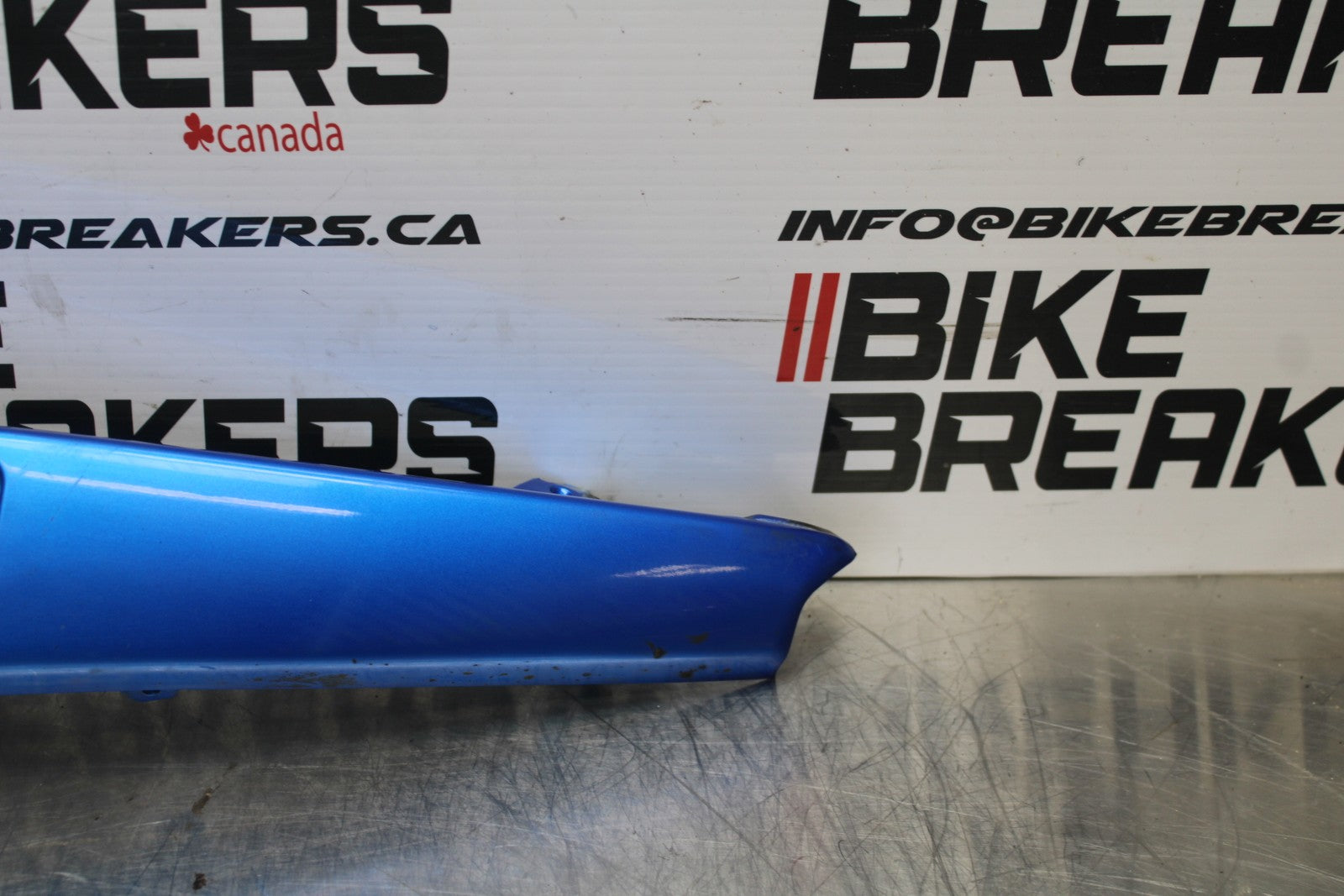 09-10 KAWASAKI ER-6N LEFT REAR BACK TAIL FAIRING COWL SHROUD BB205