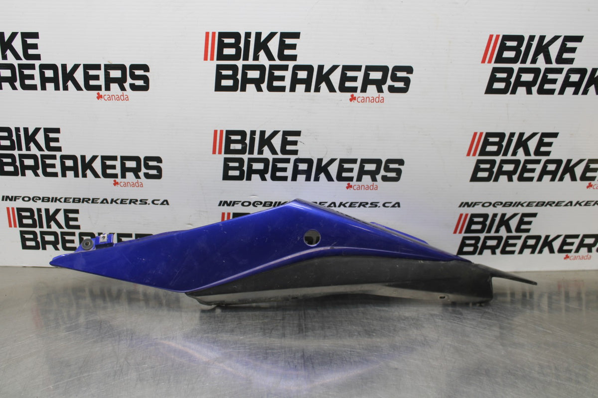 17-18 YAMAHA YZF R3 LEFT REAR BACK TAIL FAIRING COWL SHROUD BB788