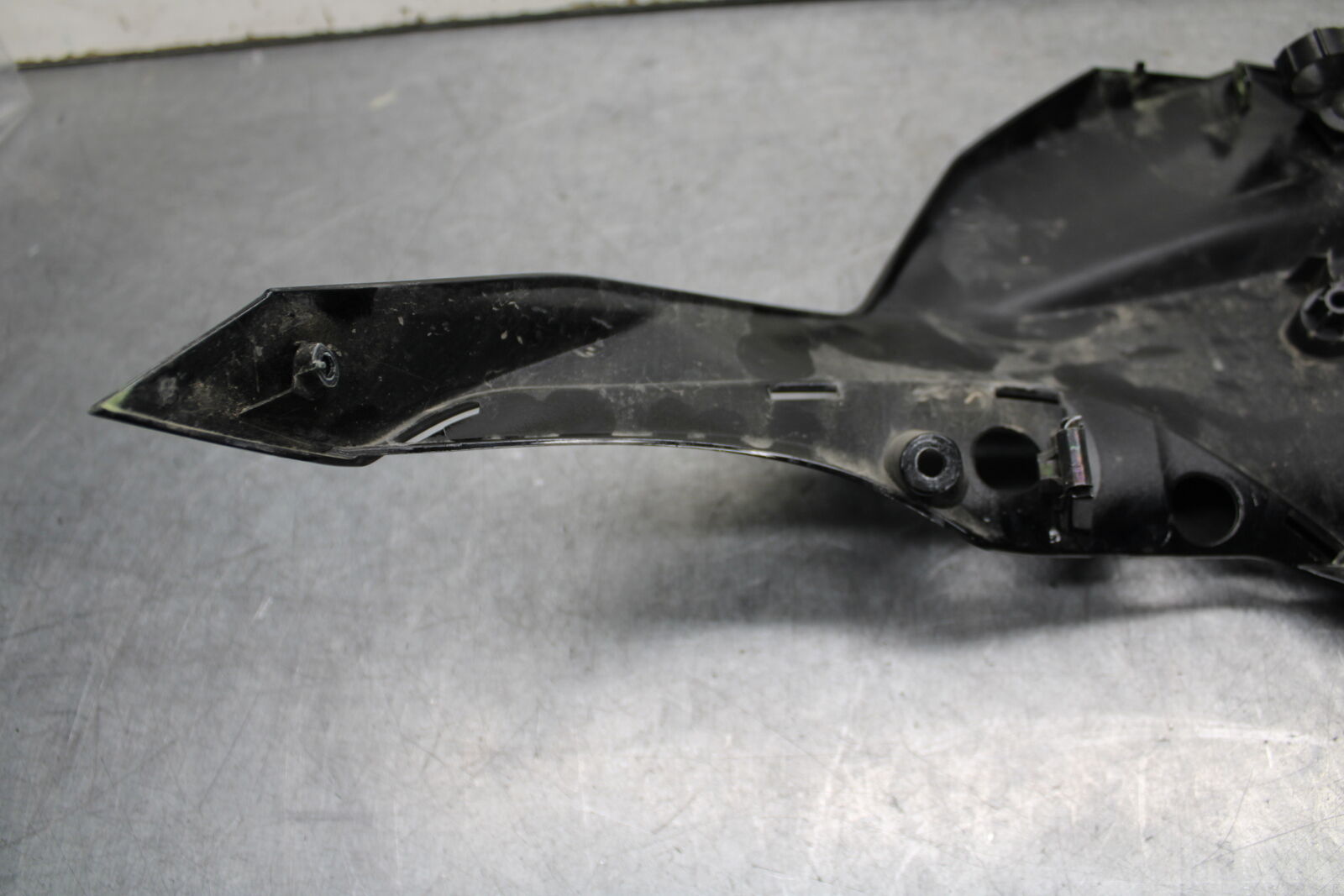 16 KAWASAKI NINJA ZX10R RIGHT FRONT UPPER MID SIDE FAIRING COWL PLASTIC BB650