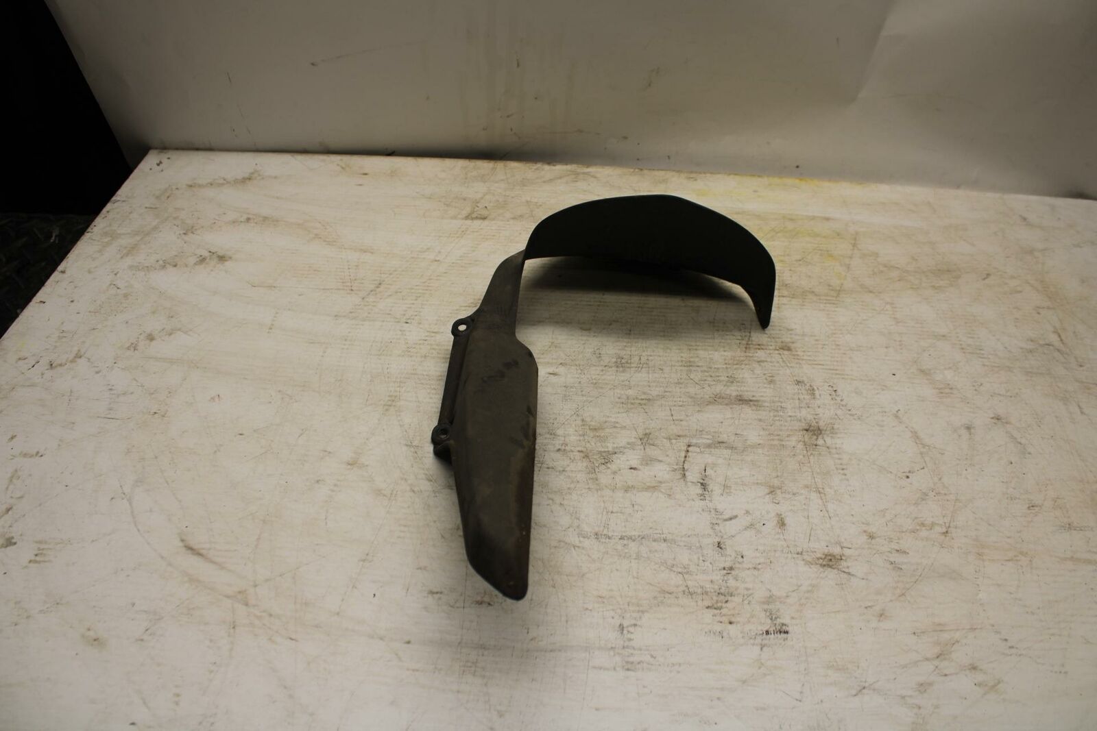 11-12 KAWASAKI NINJA 400 EX400 C REAR BACK WHEEL TIRE HUGGER FENDER BB358