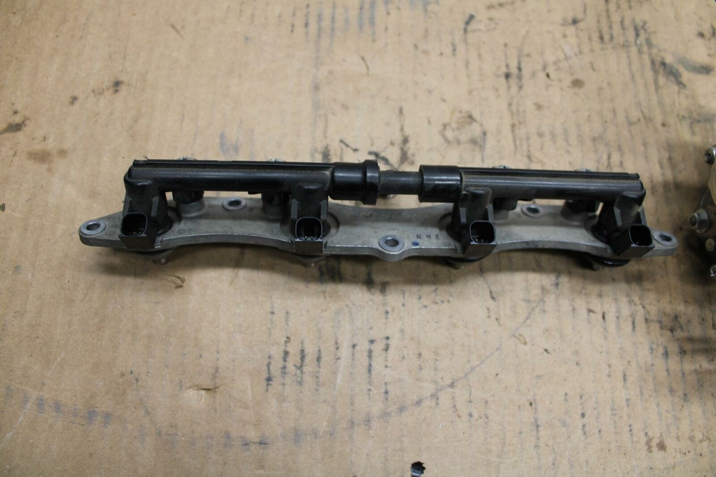 09-12 KAWASAKI NINJA ZX6R MAIN FUEL INJECTORS / THROTTLE BODIES BB383