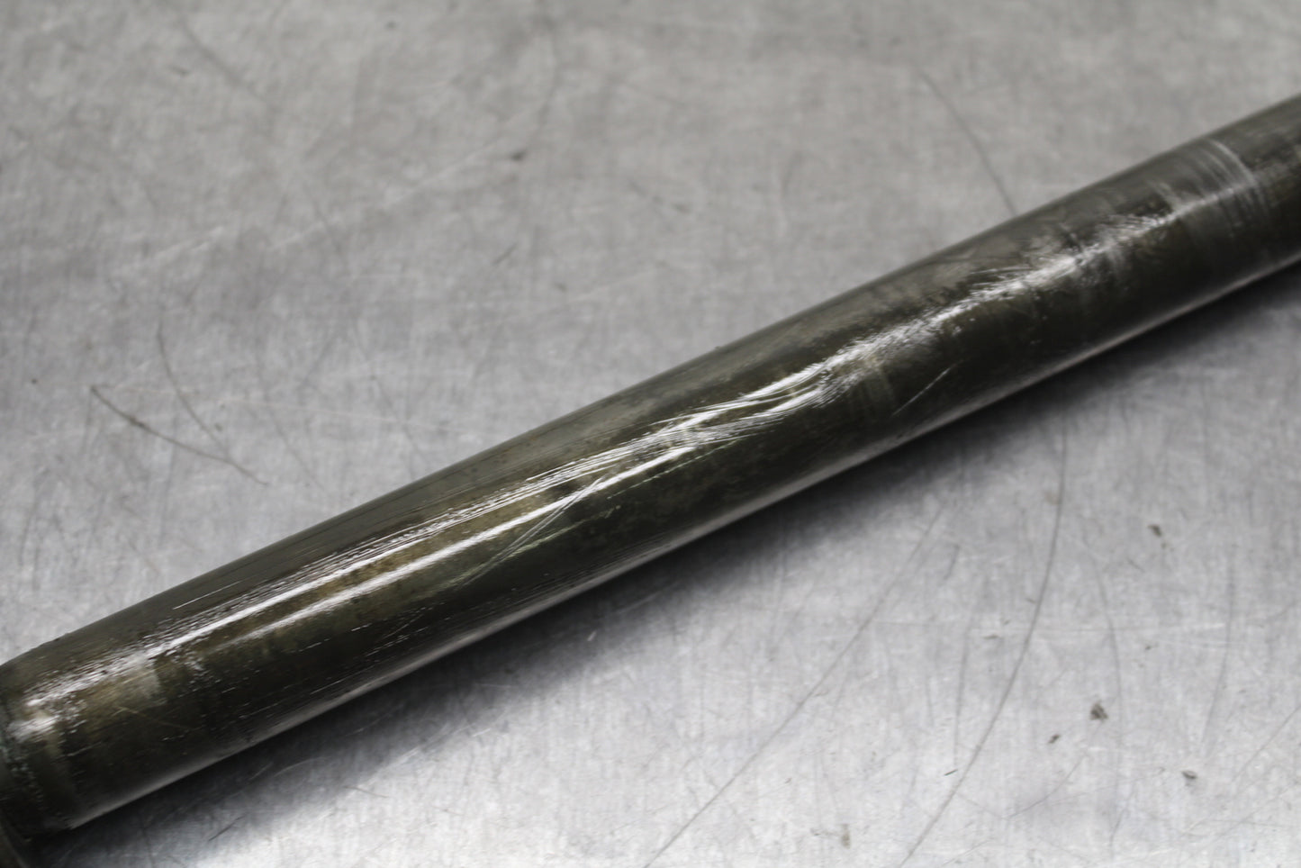 06-07 YAMAHA YZF R6 REAR AXLE BACK WHEEL RIM PIVOT BOLT AXEL BB742