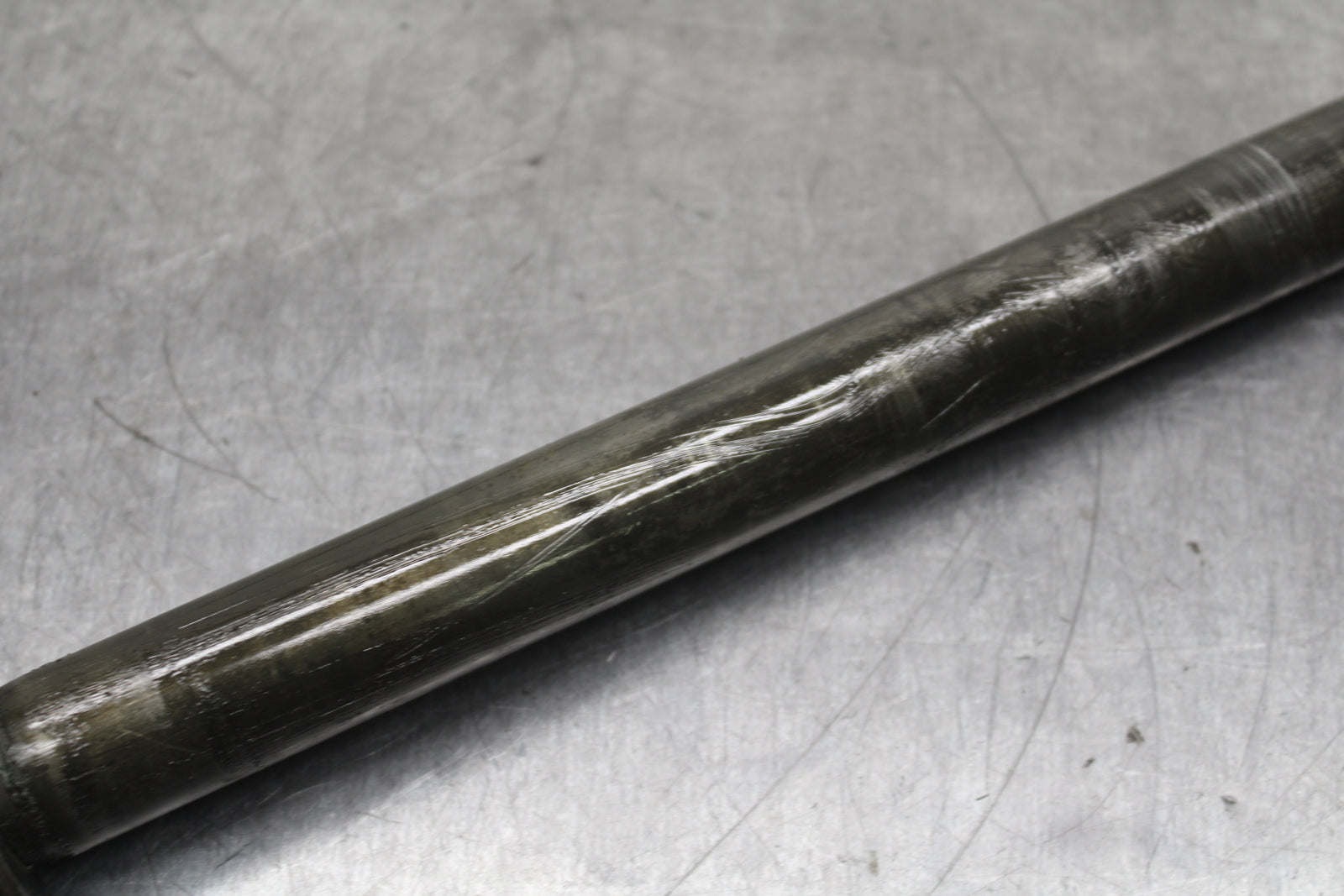 06-07 YAMAHA YZF R6 REAR AXLE BACK WHEEL RIM PIVOT BOLT AXEL BB742
