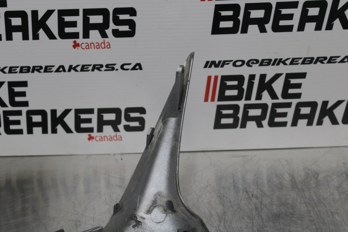 06-07 HONDA CBR1000RR LEFT MID UPPER SIDE FAIRING COWL PLASTIC BB166