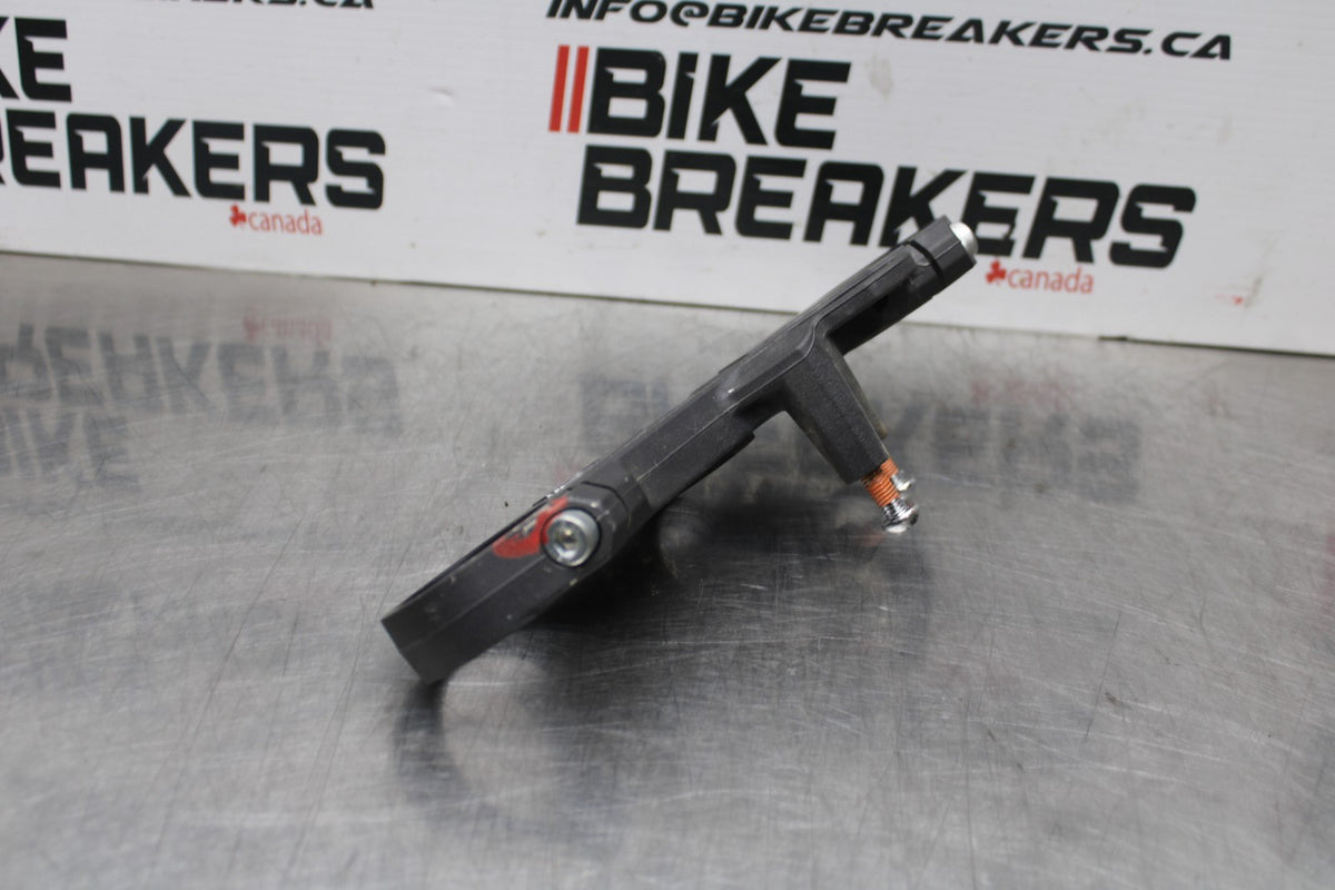 24-25 SUZUKI GSXR1000 FORKS UPPER TRIPLE TREE CLAMP BB767