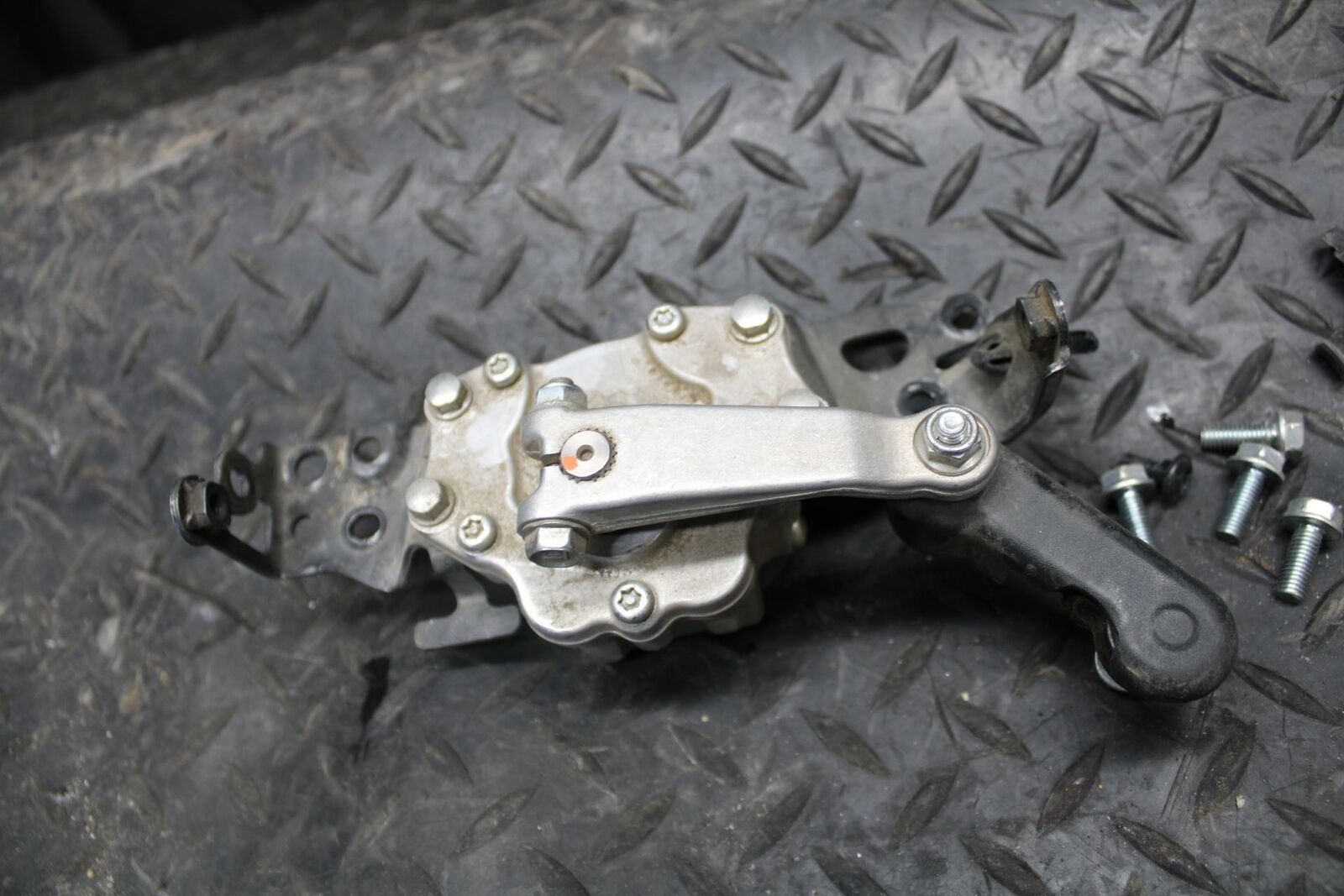 10-11 HONDA CBR1000RR STEERING DAMPER STABILIZER 53700-MFL-013 BB228