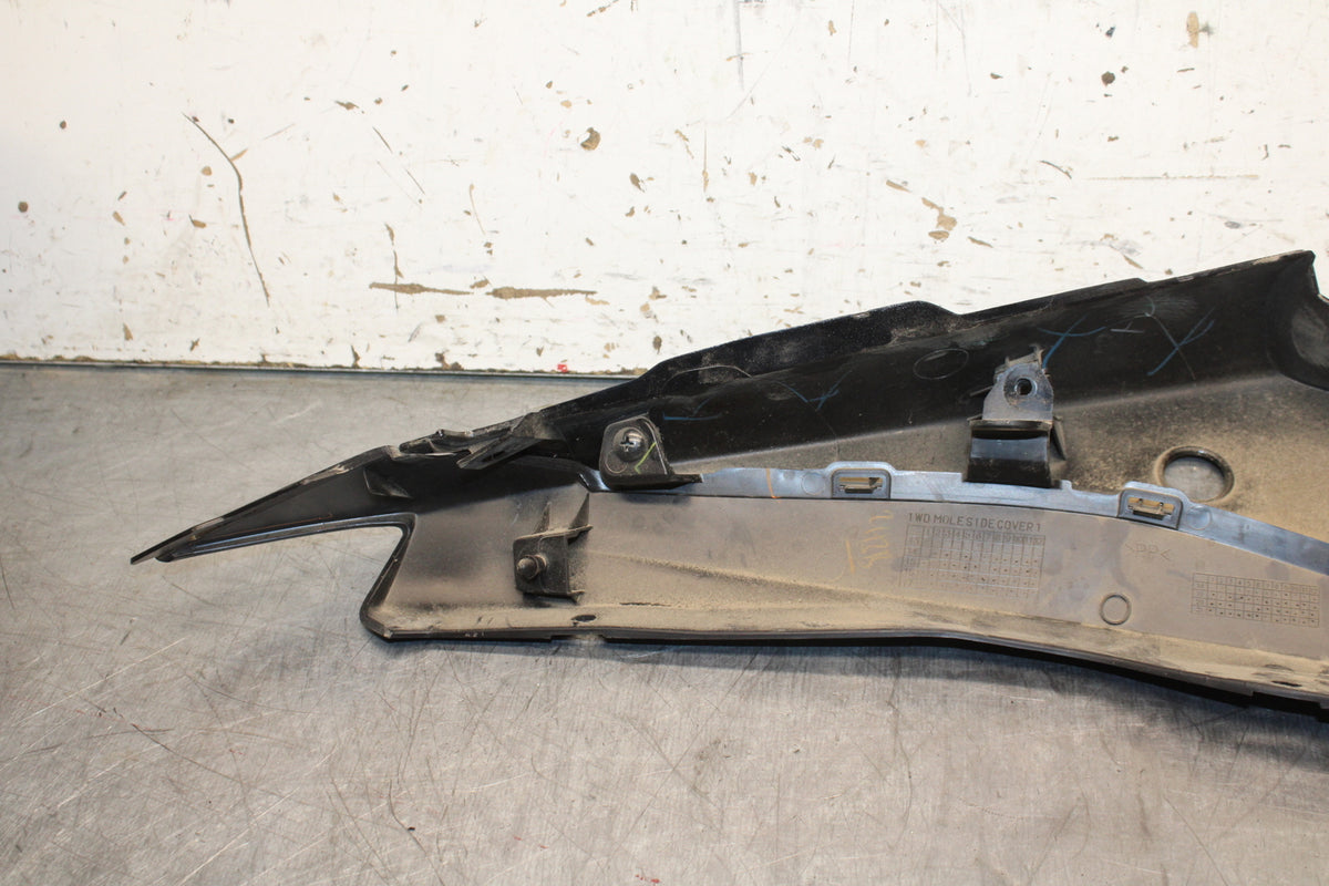 19-24 YAMAHA R3 LEFT REAR BACK TAIL FAIRING COWL SHROUD BB736
