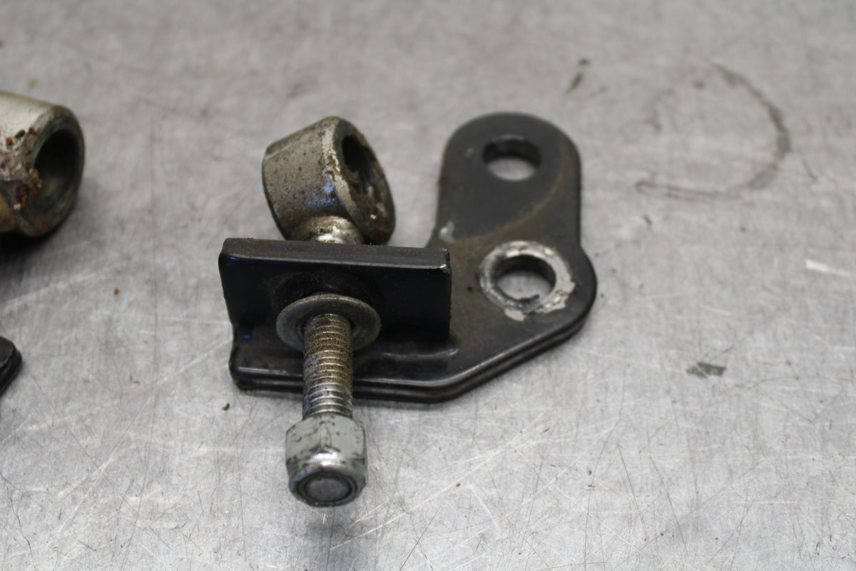 04-16 HARLEY-DAVIDSON SPORTSTER 883 CHAIN TENSIONER ADJUSTMENT BRACKETS BB680