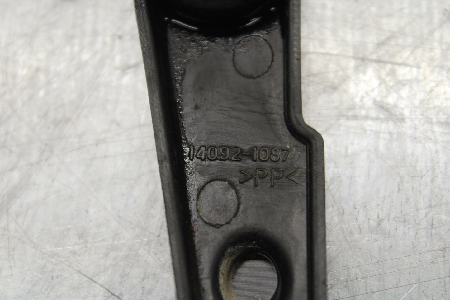 19-20 KAWASAKI NINJA ZX6R LEFT UPPER FAIRING MIRROR GAUGES STAY BRACKET