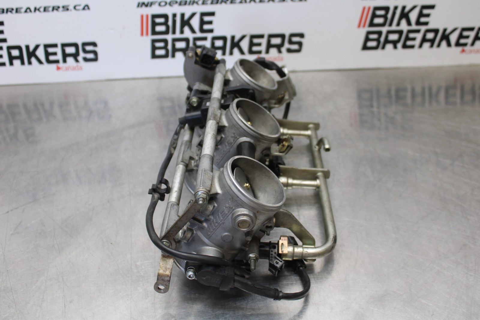 05 TRIUMPH ROCKET III THROTTLE BODY BODIES BB186