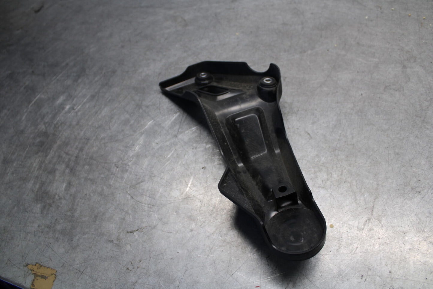 18-24 YAMAHA MT-07 RIGHT FRAME SIDE COVER COWL PANEL TRIM BB662