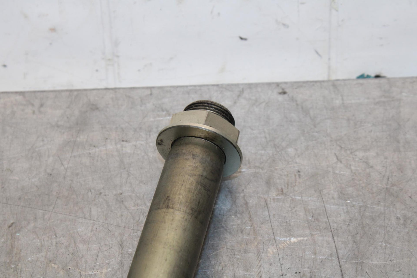 11-23 SUZUKI GSXR 600 FRONT WHEEL RIM AXLE PIVOT BOLT BB582