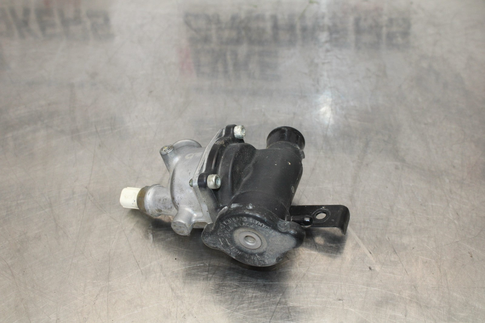 08 KAWASAKI VULCAN 900 THERMOSTAT W HOUSING ASSEMBLY BB184