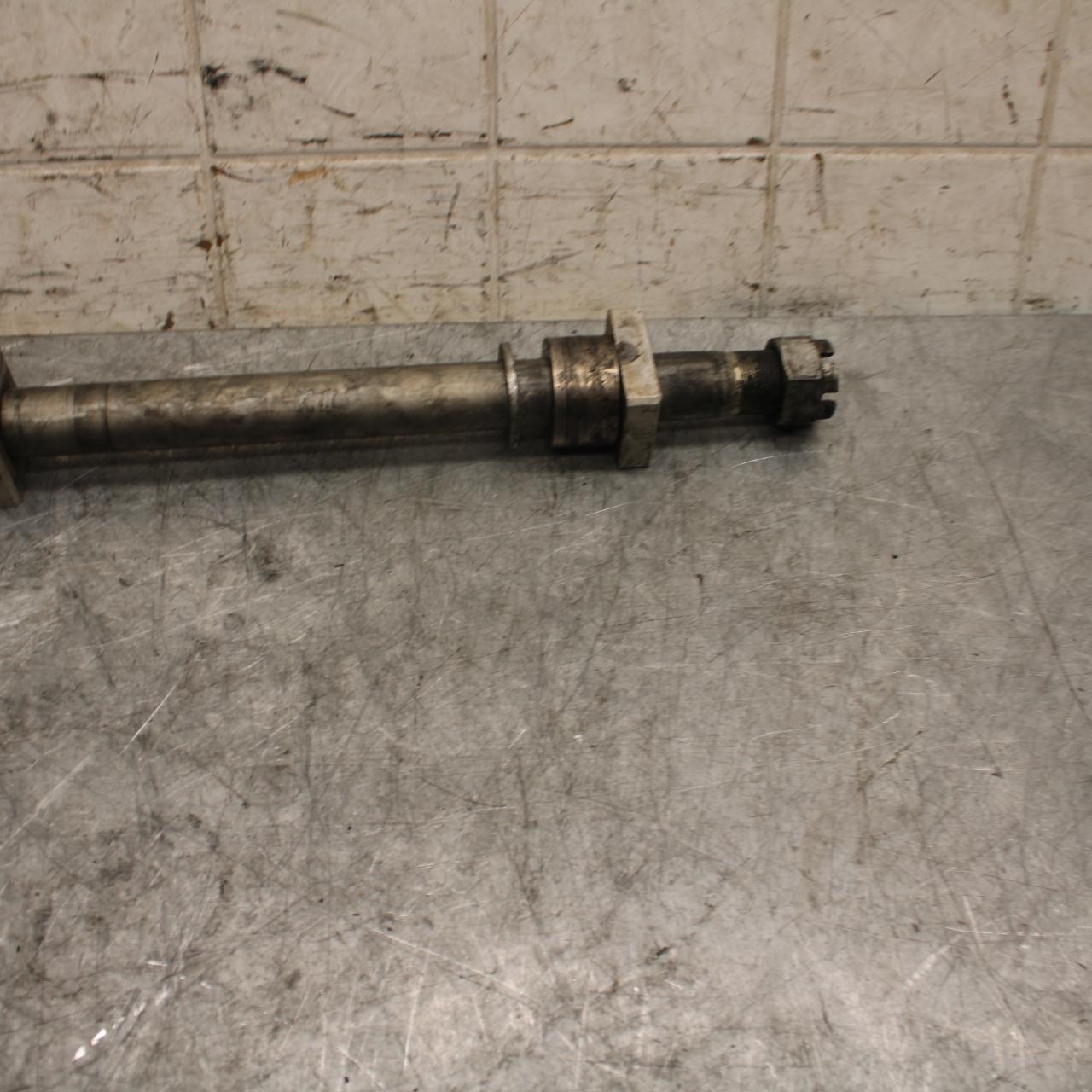 2009 Kawasaki Ninja ZX6R ZX600R REAR AXLE BACK WHEEL RIM PIVOT BOLT AXEL BB538