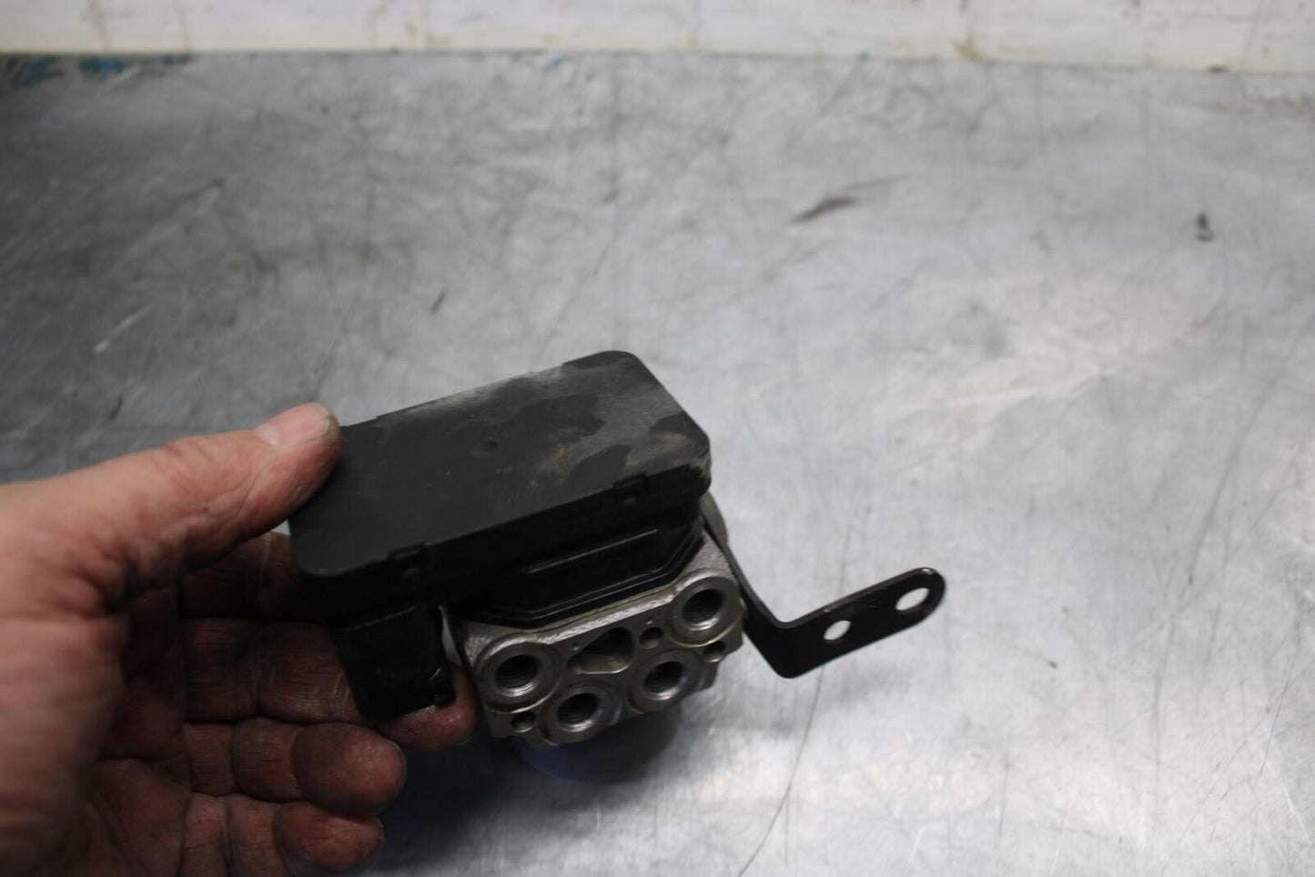 18 KAWASAKI Z 400 ABS PUMP UNIT MODULE BB469