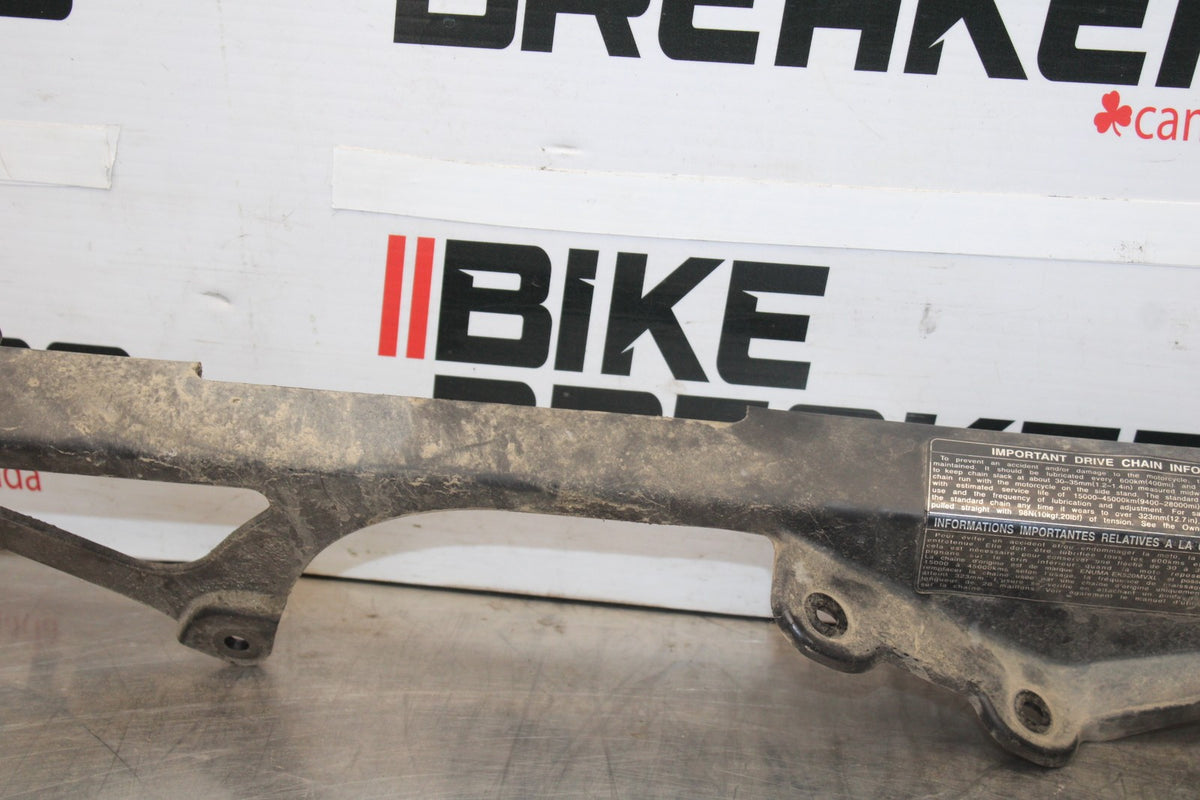 05-06 KAWASAKI NINJA ZX6R REAR BACK DRIVE CHAIN GUARD COVER SHIELD BB877