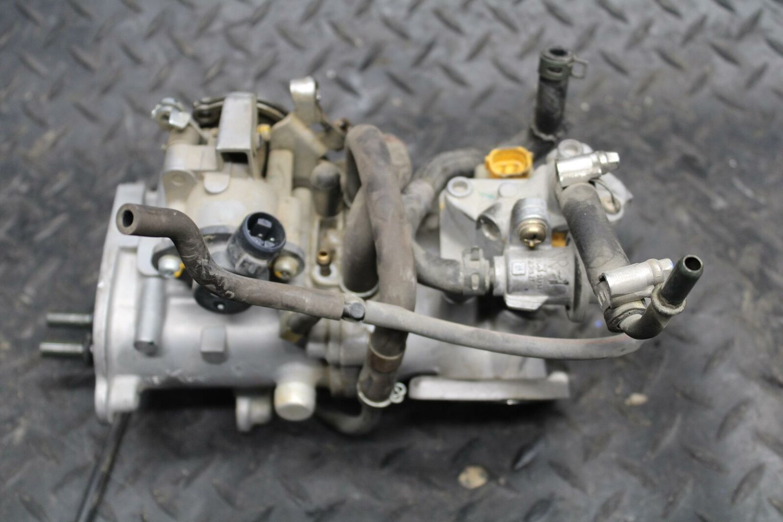 05-06 KAWASAKI VULCAN 1500 VN1500 CLASSIC FUEL INJECTOR BODIE BB220