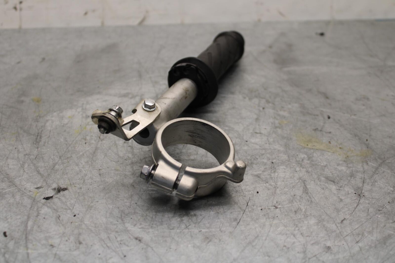 2006 Suzuki GSXR600 LEFT CLIP ON HANDLEBAR BB447