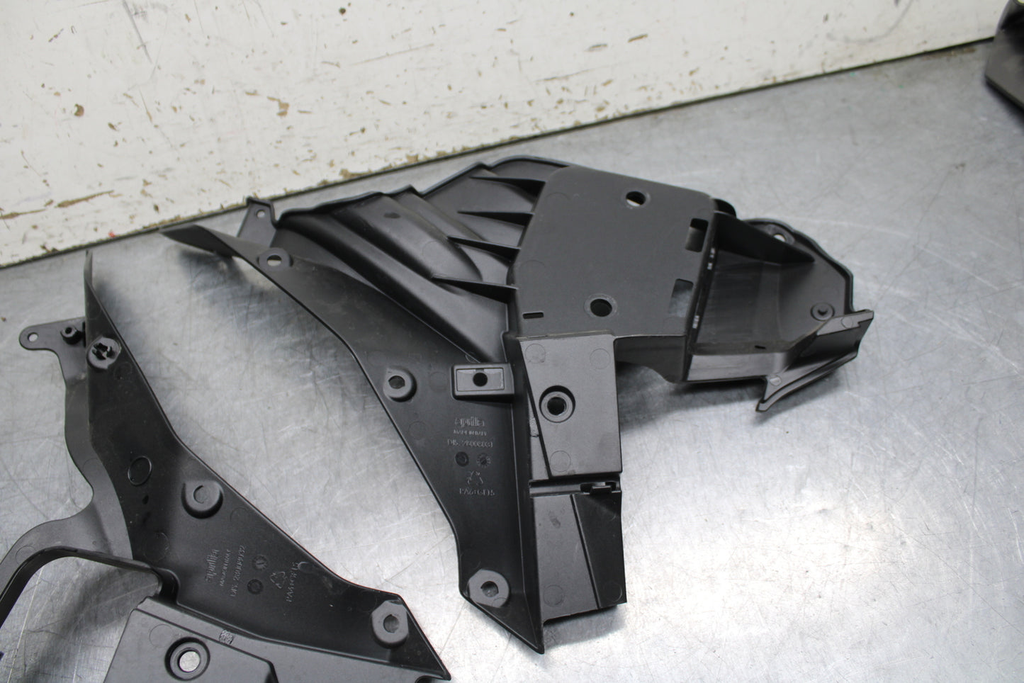 21-24 APRILIA TUONO 660 FACTORY RIGHT LEFT INNER FAIRINGS COWLS PANELS  BB733