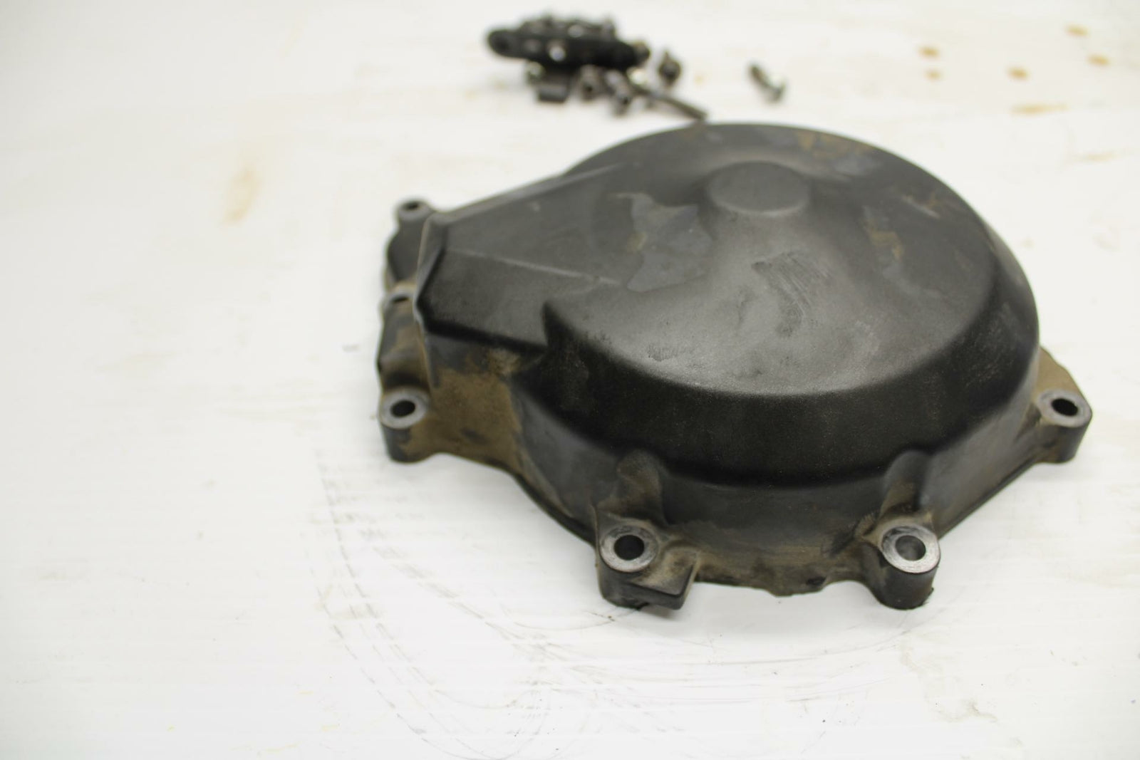 08-16 YAMAHA YZF R6 STATOR MAGNETO ALTERNATOR GENERATOR COVER BB273