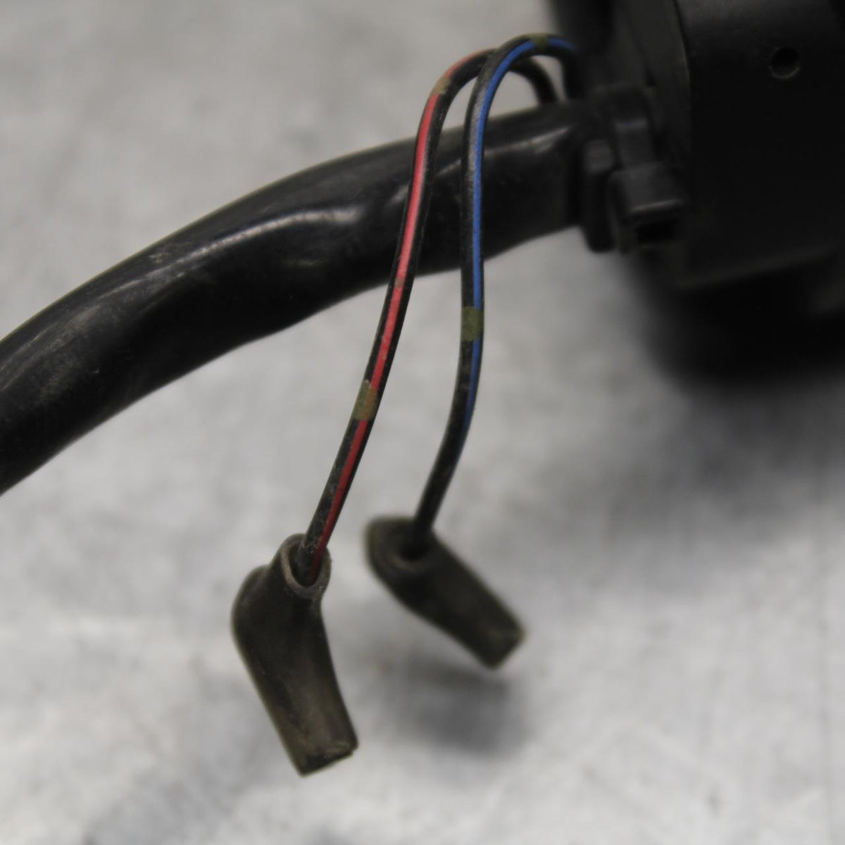 06-07 SUZUKI GSXR750 RIGHT THROTTLE GRIP BB645