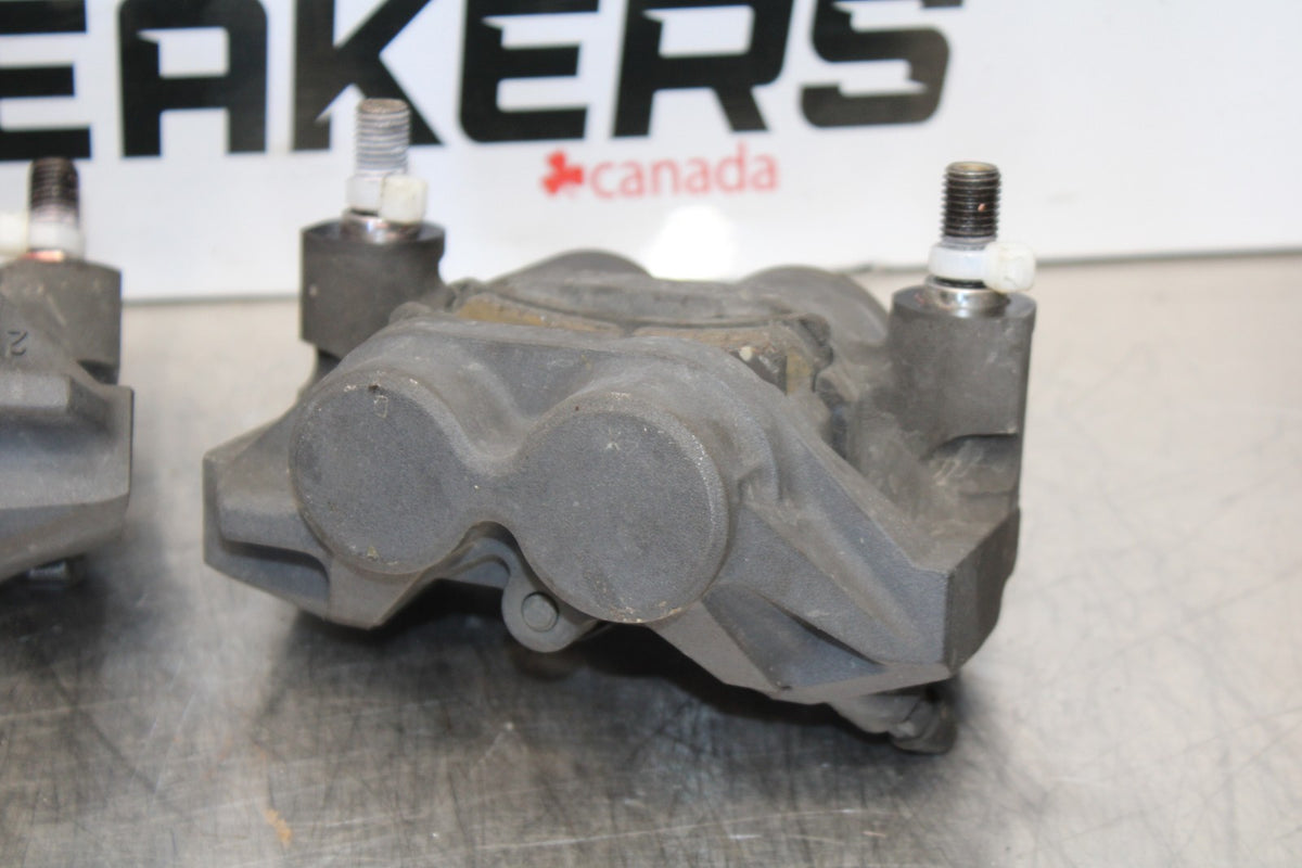 04-05 YAMAHA YZF R1 RIGHT LEFT FRONT BRAKE CALIPER SET PAIR CALIPERS BB173