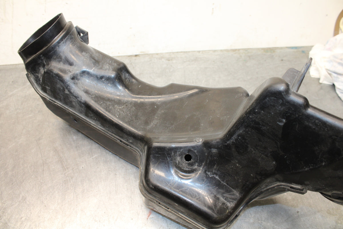 08-10 SUZUKI GSXR 600 RIGHT LEFT AIR INTAKE DUCTS BB132