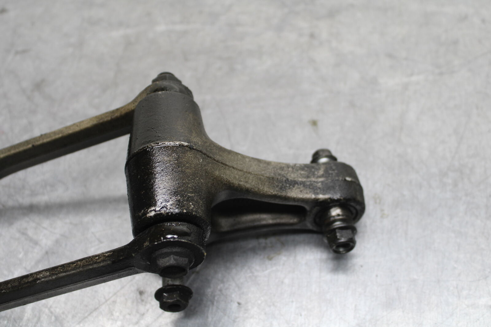 06-07 SUZUKI GSXR 600 REAR DOGBONE SHOCK LINKAGE LINK BB737